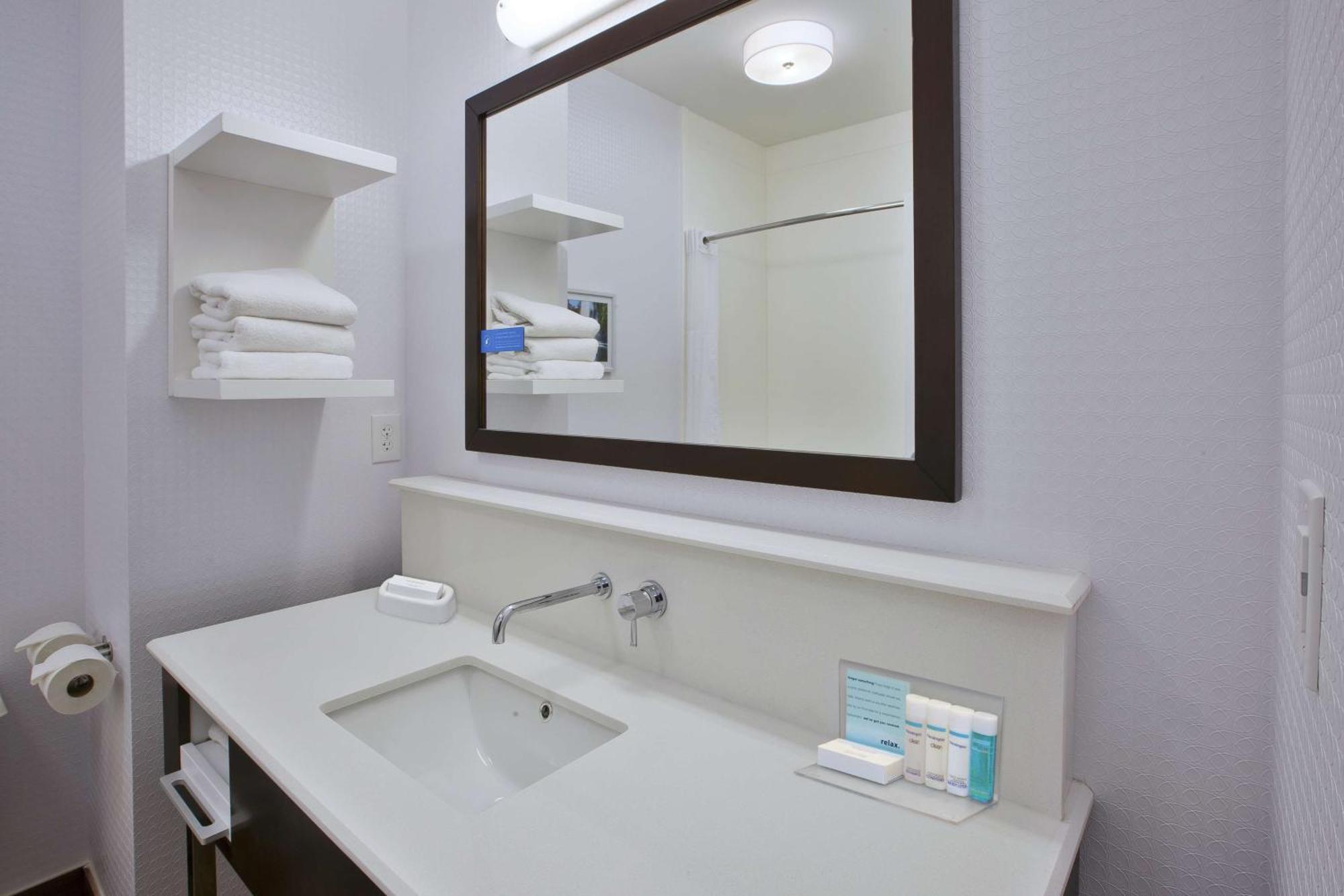 Hampton Inn Commerce/Нови Экстерьер фото