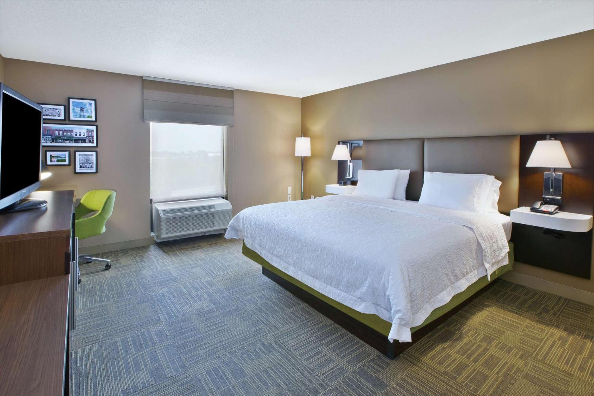 Hampton Inn Commerce/Нови Экстерьер фото