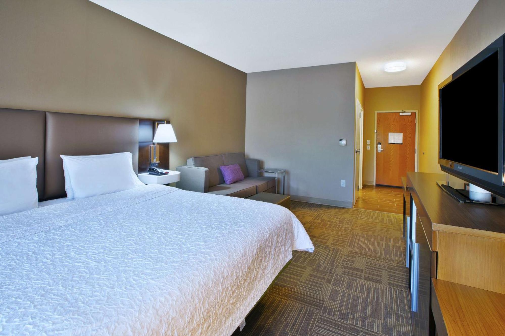 Hampton Inn Commerce/Нови Экстерьер фото