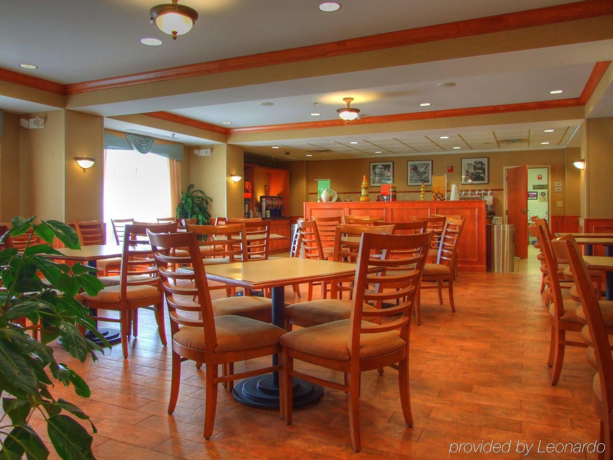 Hampton Inn Commerce/Нови Экстерьер фото